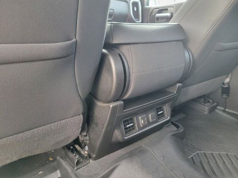 Used 2021 GMC Sierra 1500 Elevation image 27