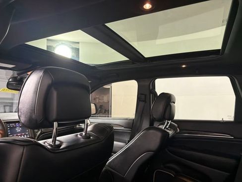 Certified 2017 Jeep Grand Cherokee Overland AWD/4WD image 34