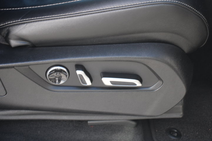 Used 2022 Acura MDX w/ Technology Package AWD/4WD image 22