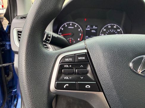 Used 2021 Hyundai Accent SE FWD image 23