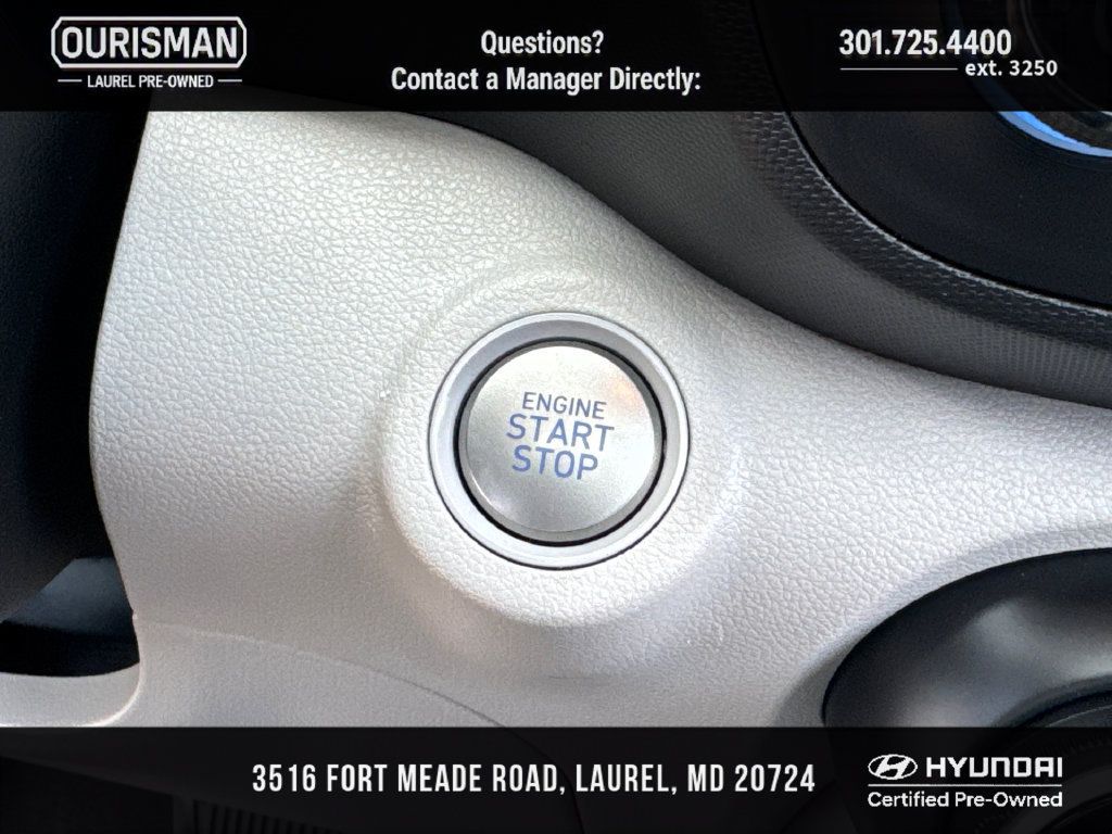 Certified 2025 Hyundai Venue SEL FWD image 23