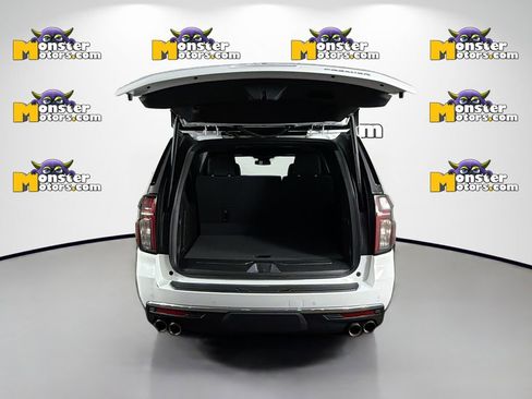 Used 2023 Chevrolet Suburban Premier image 28
