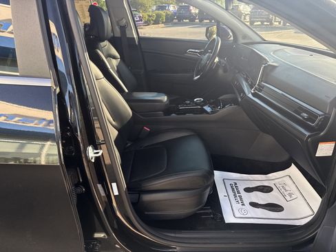 Used 2024 Kia Sportage EX image 30