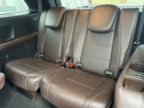 Used 2022 Mercedes-Benz GLS 450 4MATIC w/ AMG Line Exterior image 15