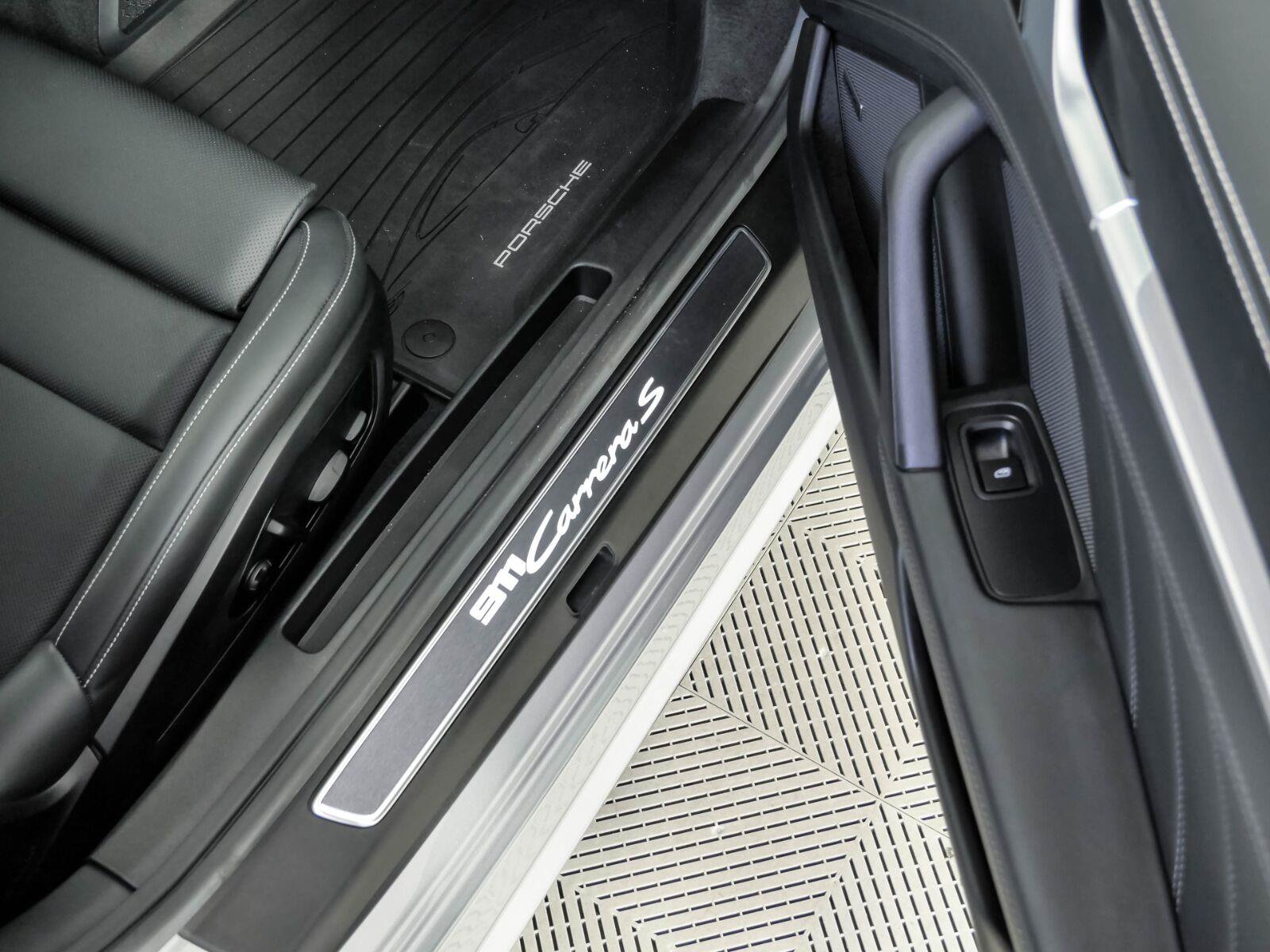 Certified 2026 Porsche 911 Carrera S RWD image 21