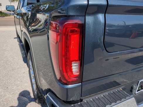 Certified 2021 GMC Sierra 1500 SLT w/ SLT Convenience Package image 10