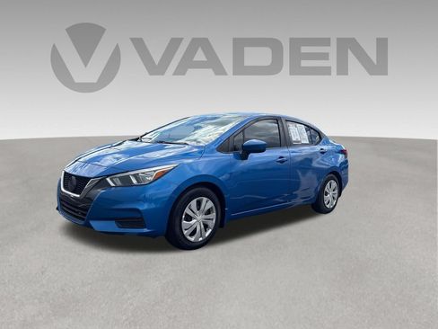 Used 2021 Nissan Versa S FWD image 1