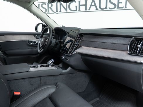 New 2026 Volvo XC90 B6 Ultra w/ Lounge Package image 21