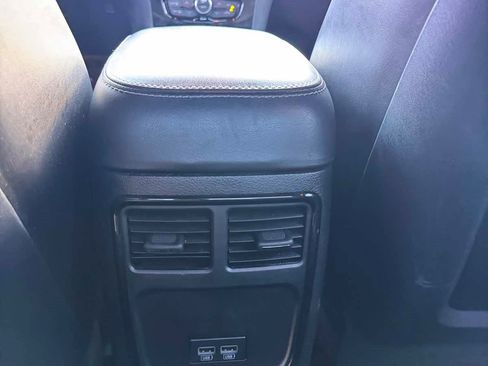 Used 2021 Chrysler 300 S RWD image 22