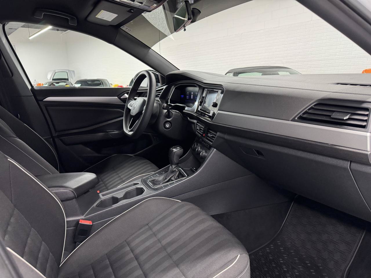 Used 2022 Volkswagen Jetta Sport FWD image 30