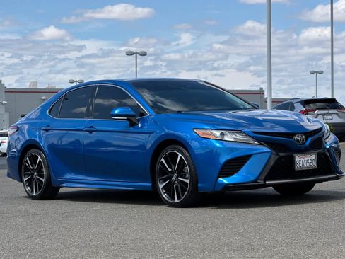 Used 2018 Toyota Camry XSE w/ Audio Package FWD image 5