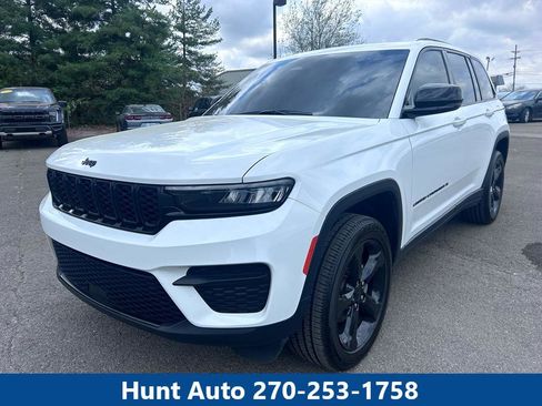 Used 2024 Jeep Grand Cherokee Altitude image 1