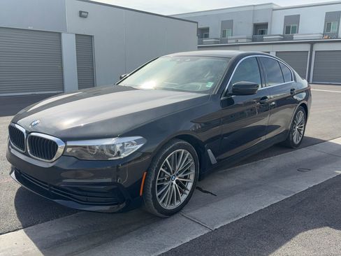 Used 2020 BMW 530i xDrive 530i xDrive Sedan 4D image 2