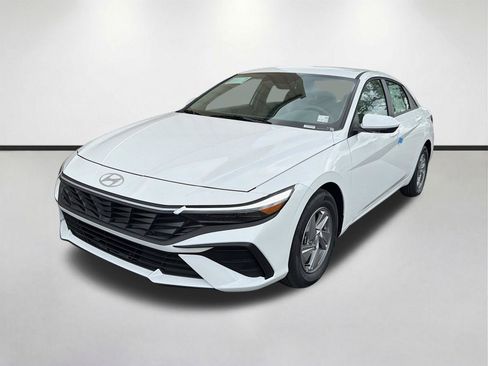 New 2026 Hyundai Elantra SE FWD image 7