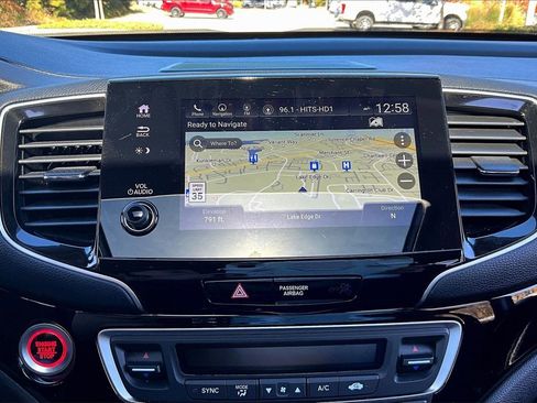 Used 2022 Honda Pilot Elite image 12