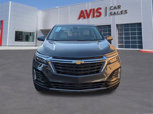 Used 2023 Chevrolet Equinox LT image 2