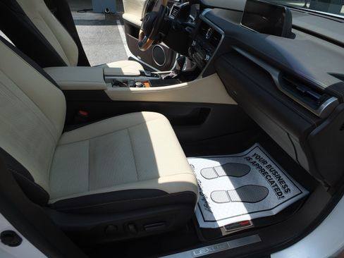 Used 2018 Lexus RX 350 FWD w/ Premium Package image 15