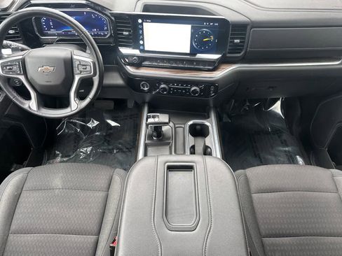 Used 2022 Chevrolet Silverado 1500 LT w/ Z71 Off-Road Package image 3