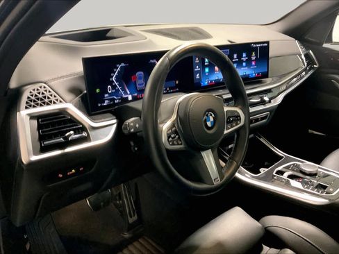 Used 2026 BMW X5 xDrive40i w/ M Sport Package AWD/4WD image 17