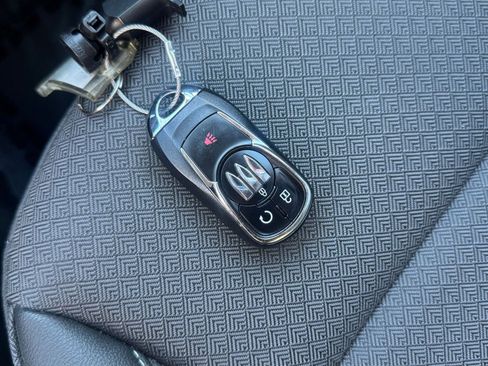 Used 2025 Buick Encore GX Preferred image 22