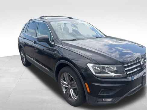 Used 2021 Volkswagen Tiguan SEL FWD image 18