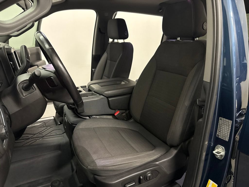 Used 2019 Chevrolet Silverado 1500 RST AWD/4WD image 15