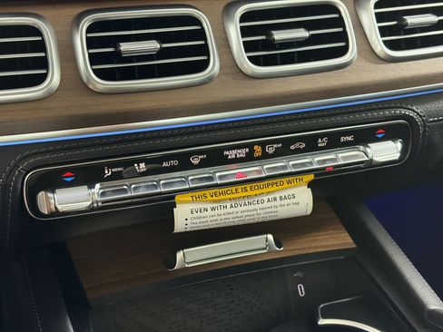 New 2026 Mercedes-Benz GLS 580 4MATIC image 26