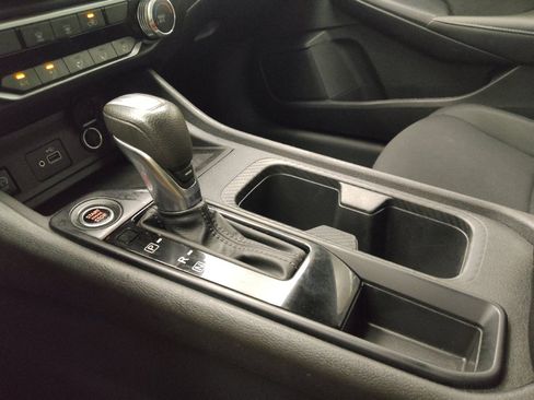 Used 2024 Nissan Sentra S FWD image 26