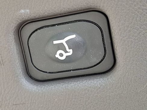 Certified 2023 Lincoln Nautilus AWD w/ Premium Package image 28