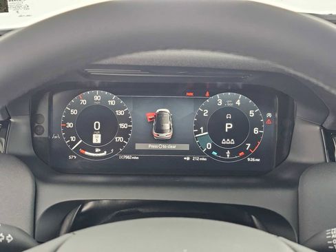 Used 2024 Land Rover Discovery Sport S image 23