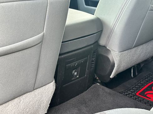 Used 2019 RAM 1500 Classic SLT w/ Black Appearance Group image 15