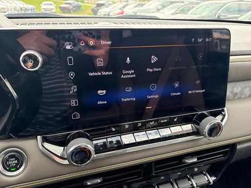 Used 2024 Chevrolet Colorado ZR2 AWD/4WD image 16