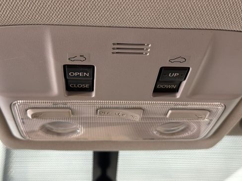 Used 2013 Toyota RAV4 XLE FWD image 20