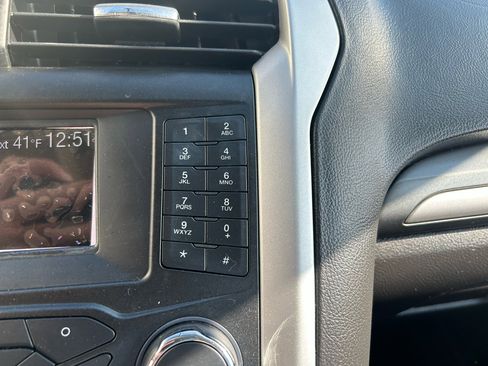 Used 2014 Ford Fusion SE image 16