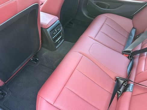 Used 2025 BMW 330i xDrive Sedan w/ Convenience Package image 24