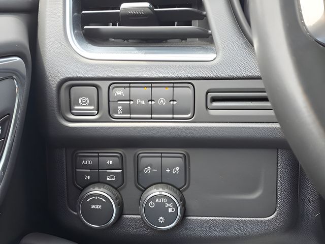 Used 2024 Chevrolet Tahoe LT AWD/4WD image 25