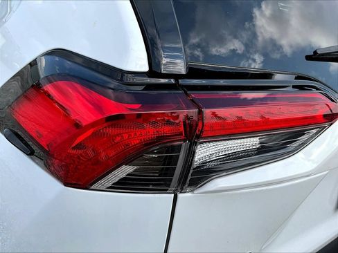 Used 2024 Toyota RAV4 LE AWD/4WD image 26