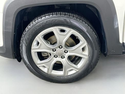 Used 2019 Jeep Renegade Latitude image 29