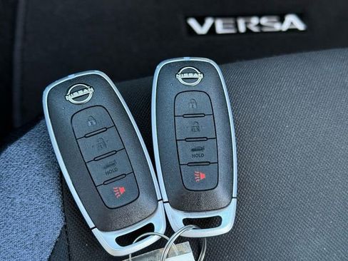 Used 2025 Nissan Versa SV w/ Trunk Package image 18