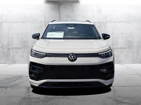 New 2026 Volkswagen Tiguan SE R-Line AWD/4WD image 4