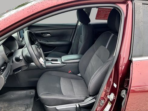 Used 2024 Nissan Sentra SV FWD image 8