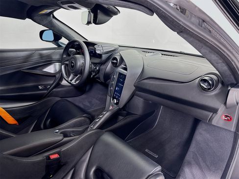 Used 2024 McLaren 750S coupe image 22