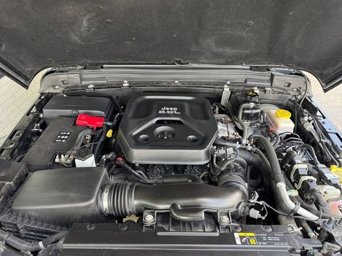 Certified 2020 Jeep Wrangler Unlimited Sport S AWD/4WD image 11