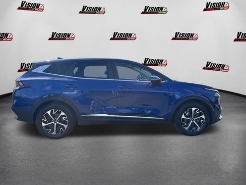 Used 2024 Kia Sportage EX FWD image 4