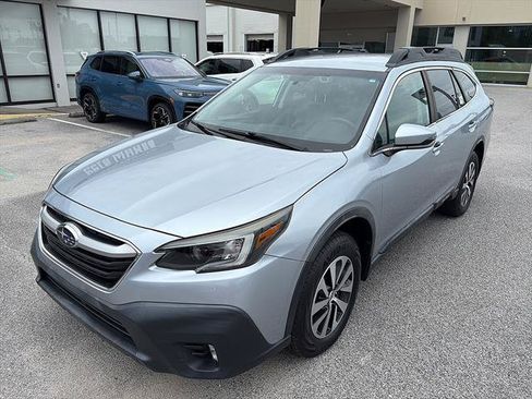 Used 2020 Subaru Outback Premium AWD/4WD image 2