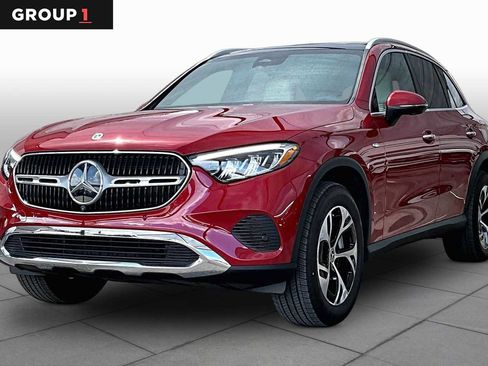 Used 2025 Mercedes-Benz GLC 350e 4MATIC image 1