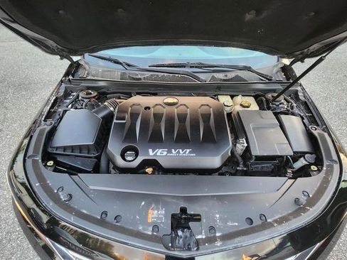 Used 2017 Chevrolet Impala LT image 24