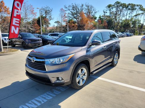 Used 2014 Toyota Highlander Limited image 8