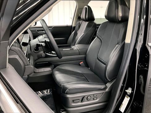 Used 2025 INFINITI QX80 Sensory AWD/4WD image 24