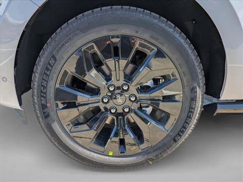 New 2025 Ford Expedition Platinum w/ Stealth Appearance Package image 25